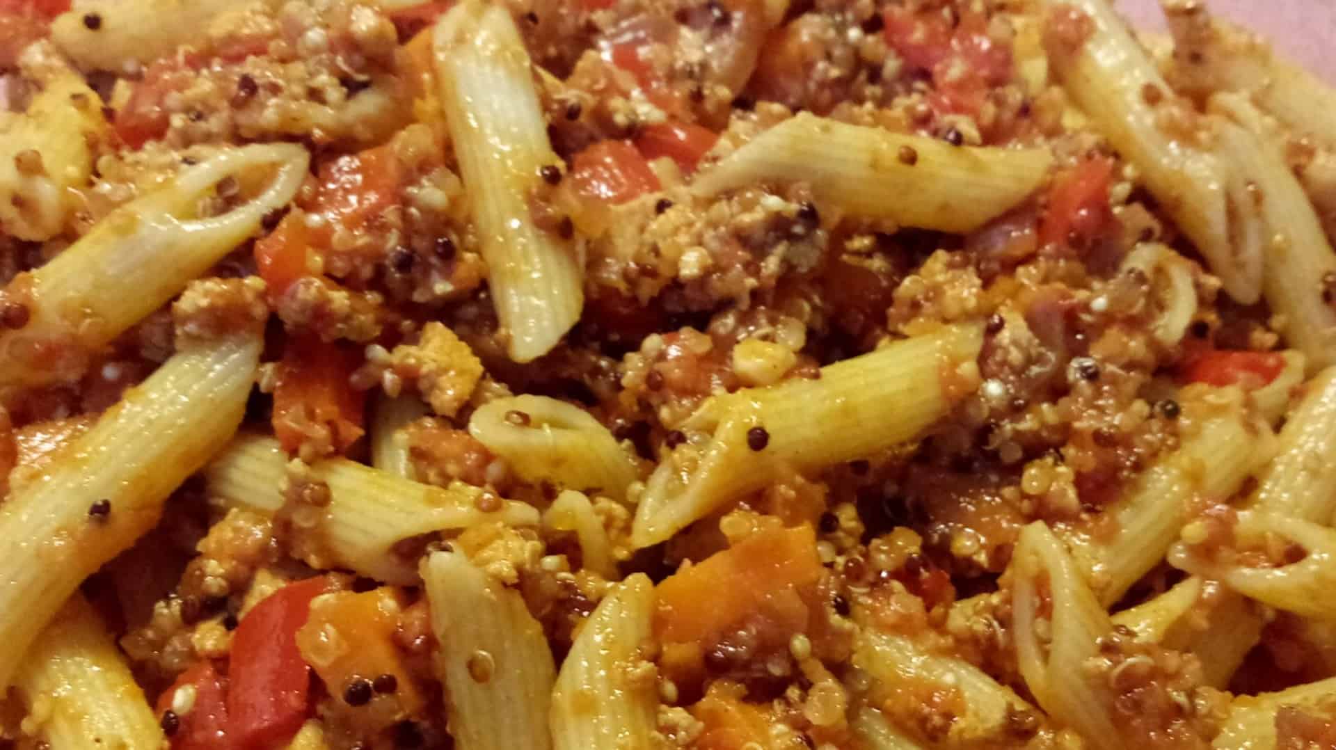 Boloveganese Rezept für vegane Bolognese mit Quinoa und Tofu